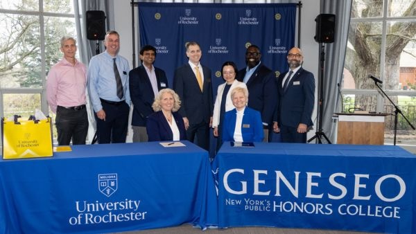 Geneseo_Signing
